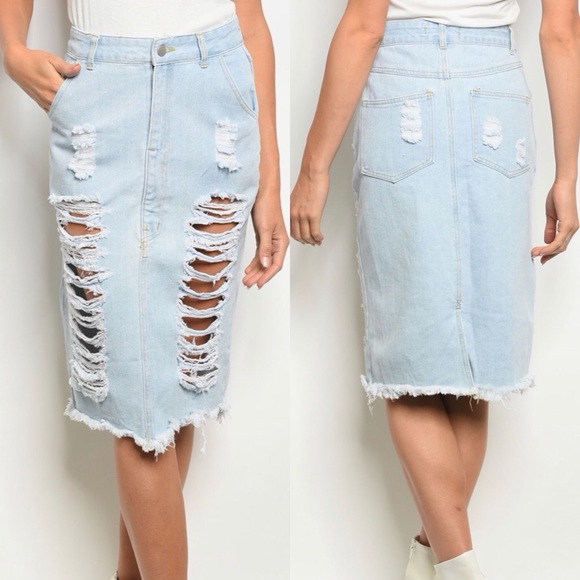 Dresses & Skirts - CLEARANCE High-Waist Distressed Denim Skirt